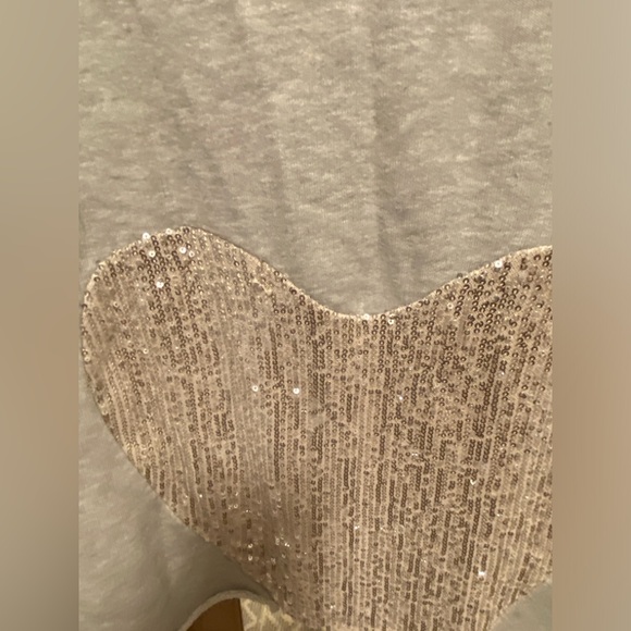 Cropped Oversized Embellished Heart Sweater - Picture 2 of 3